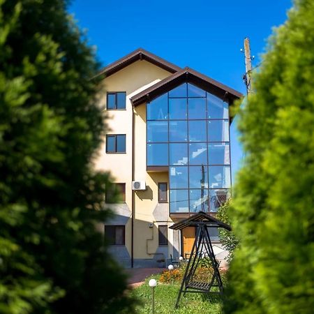 Casa Topazz Târgu Jiu Exteriör bild