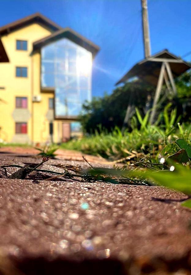 Casa Topazz Târgu Jiu Exteriör bild