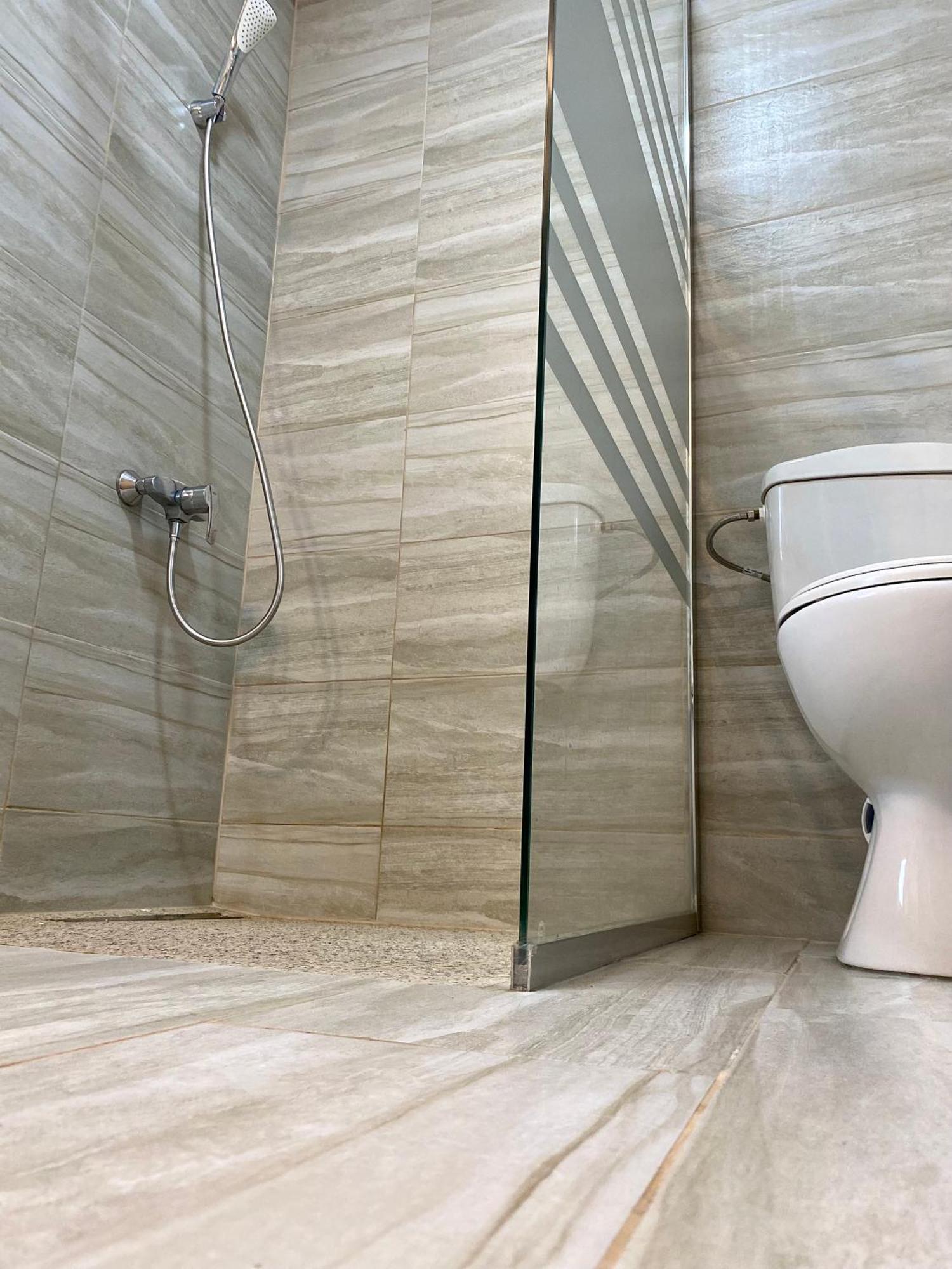 Casa Topazz Târgu Jiu Exteriör bild
